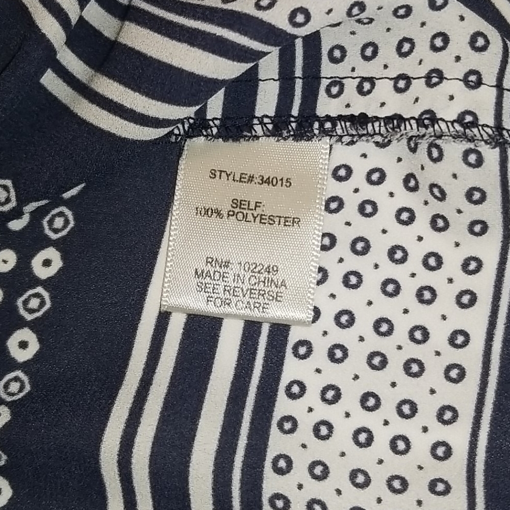 Patterned Blouse Tank - Picture 3 of 4